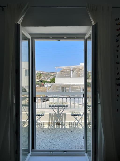 Cozy, Spacious, Newly Renovated Flat In Adamas מראה חיצוני תמונה